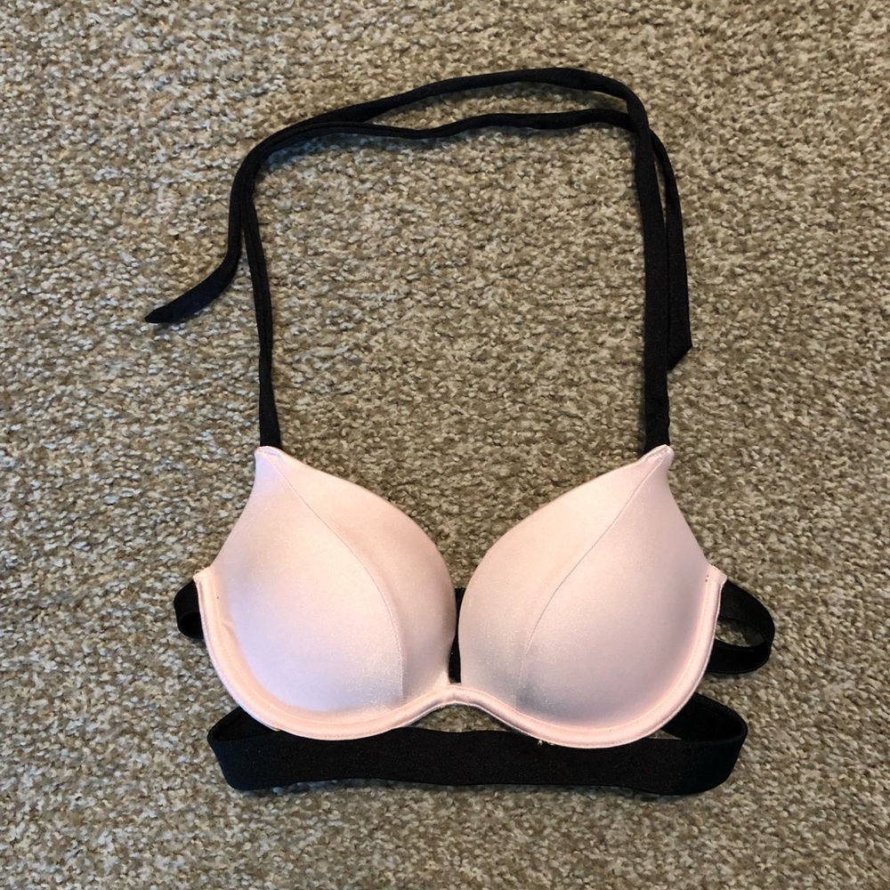 Victoria’s Secret Swim Top 32B